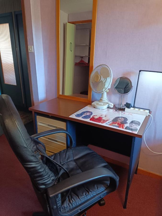 Lit 2 Personnes Grand Bureau Apartment Fruges Luaran gambar